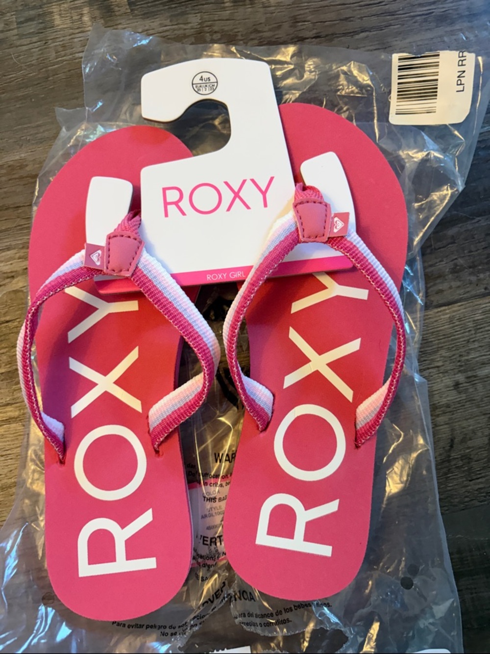 NWT Roxy Girl Pink and White Flip Flops